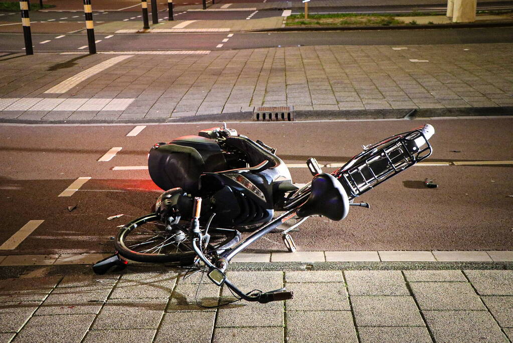 Fietser gewond bij ongeval met scooter