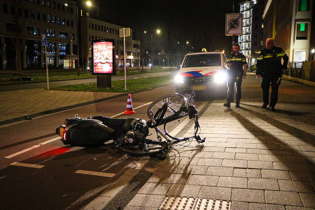 Fietser gewond bij ongeval met scooter