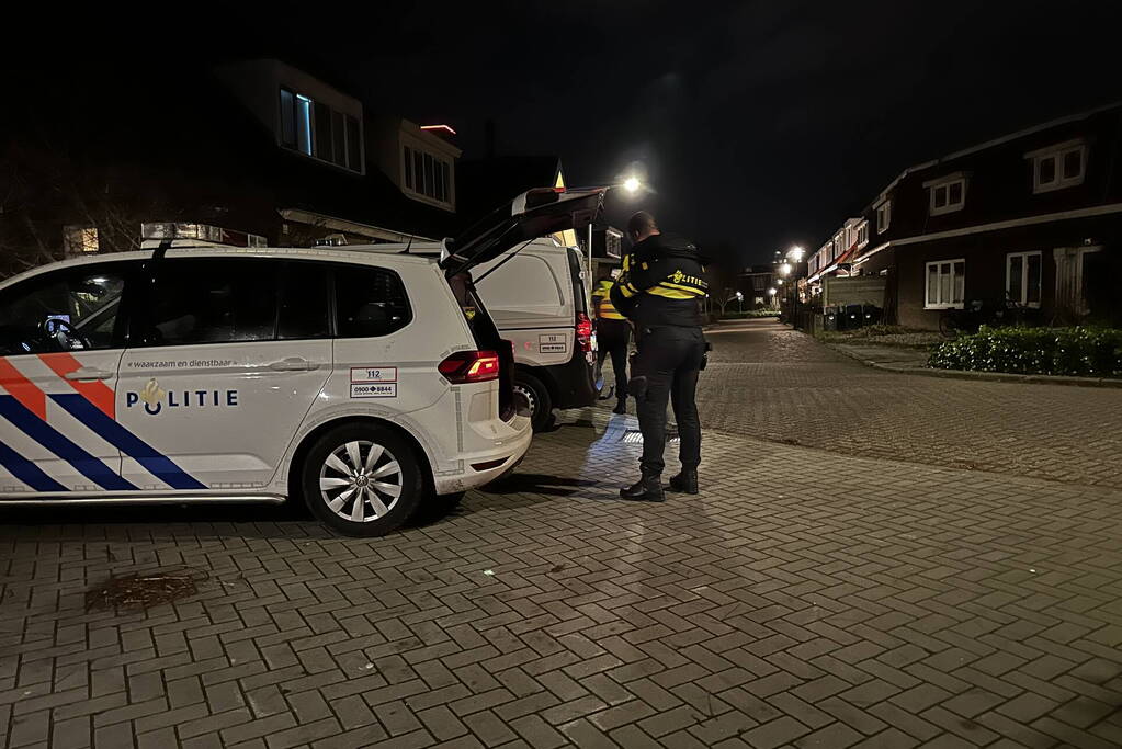 Speurhond zoekt naar vuurwapen na overval