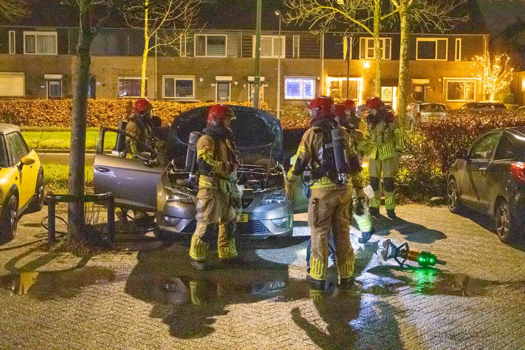 Veel schade bij autobrand