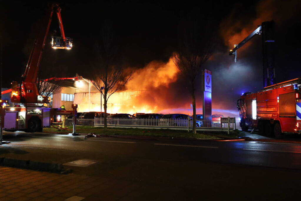 Gigantische brand in garage