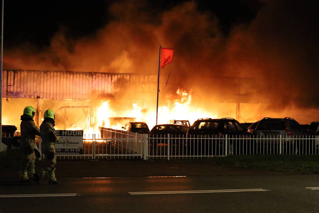 Gigantische brand in garage