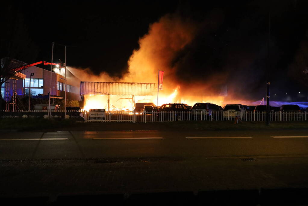 Gigantische brand in garage