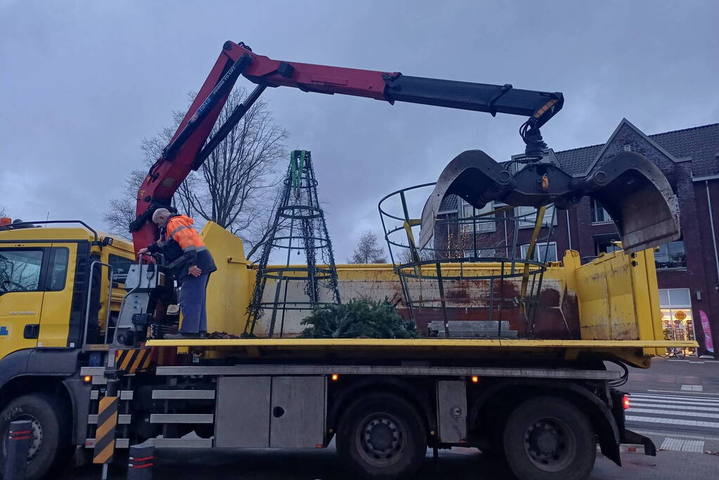 Gemeente haalt kerstboom vroegtijdig weg