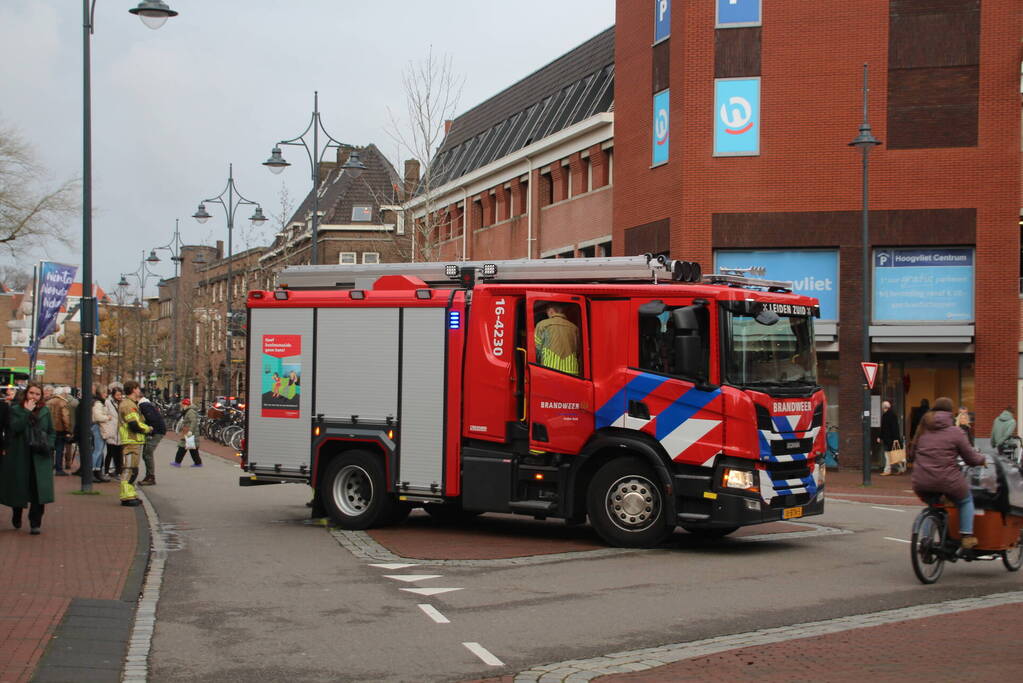 Prullenbak vat vlam in parkeergarage