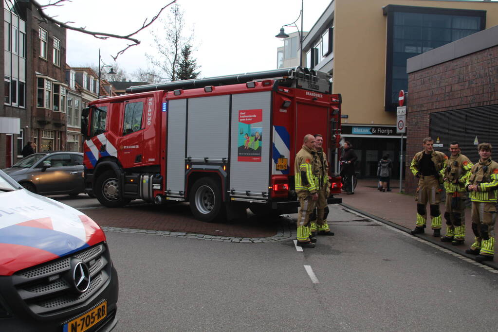 Prullenbak vat vlam in parkeergarage