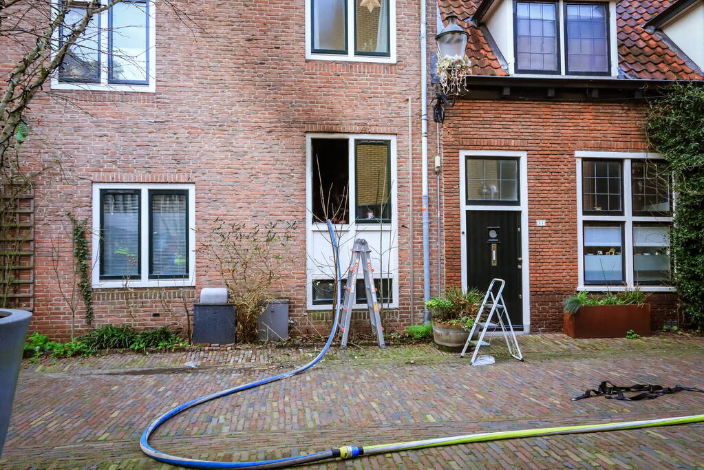 Veel schade bij woningbrand