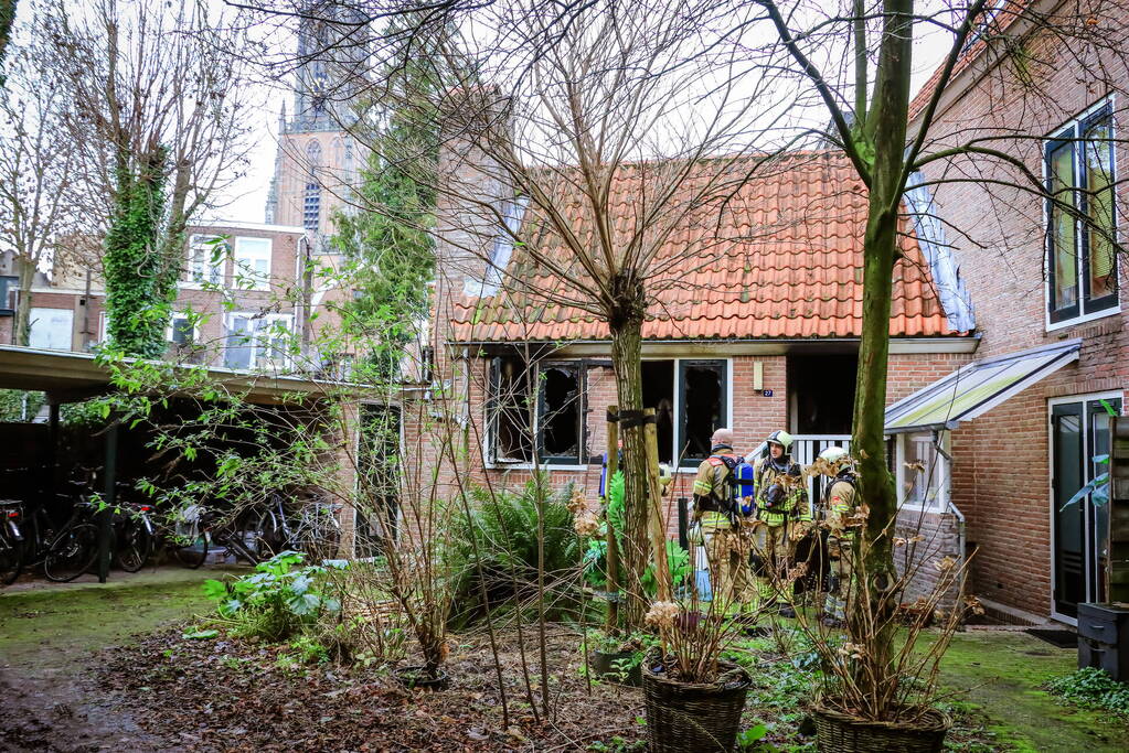 Veel schade bij woningbrand