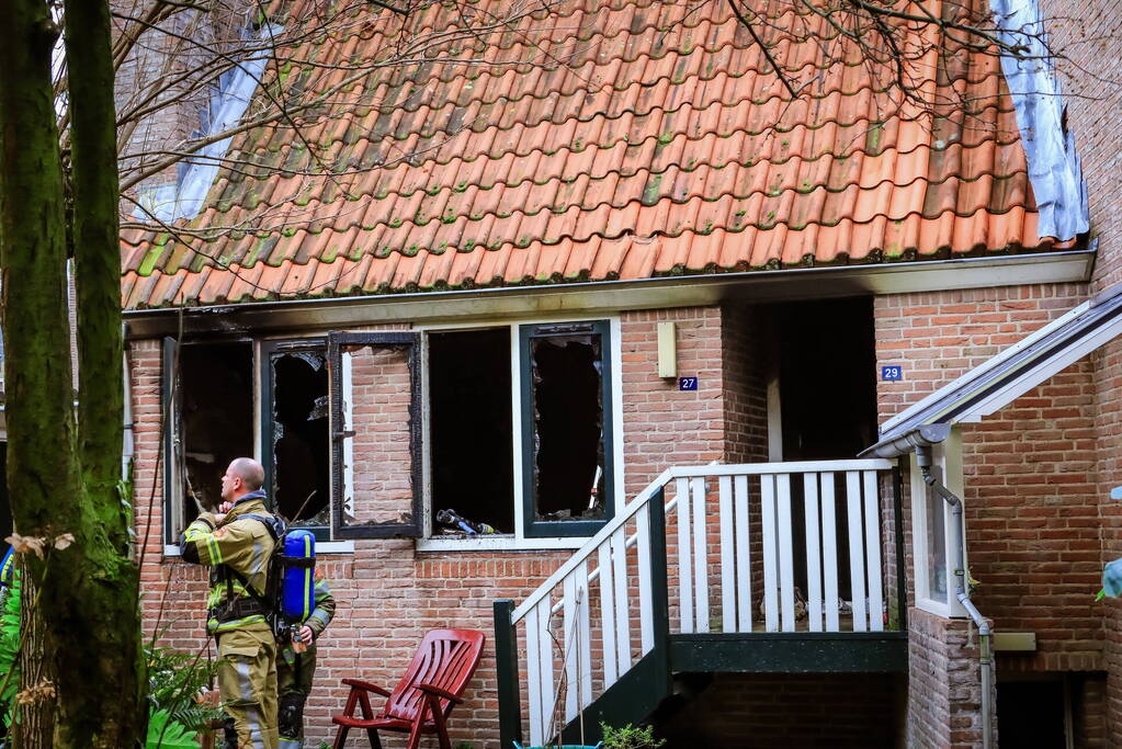 Veel schade bij woningbrand