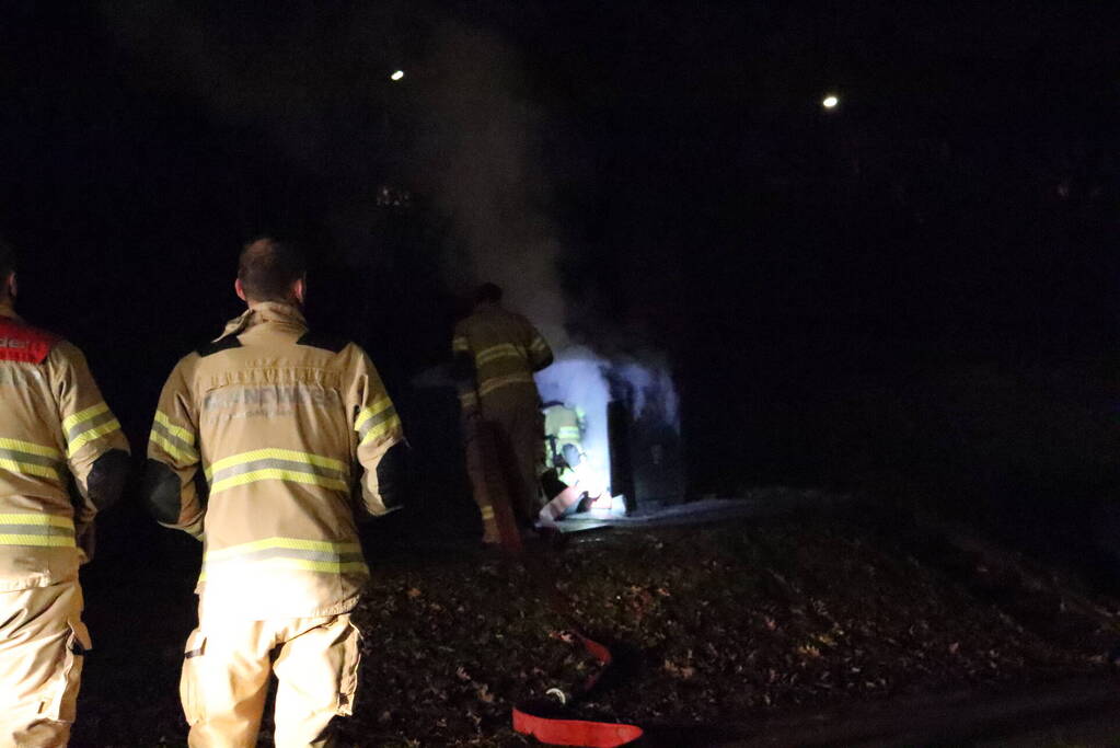 Veel rookontwikkeling bij brand in container