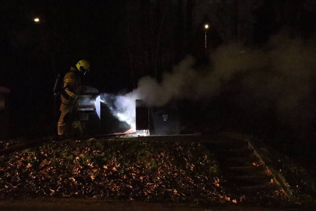 Veel rookontwikkeling bij brand in container