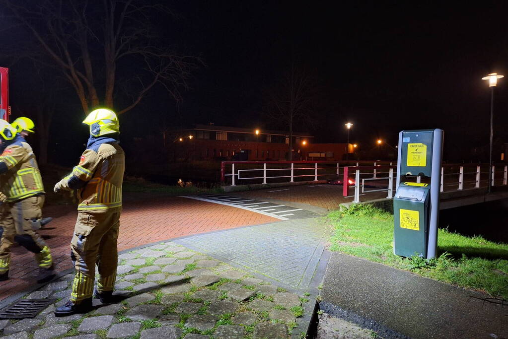 Buitenbrand op brug snel geblust