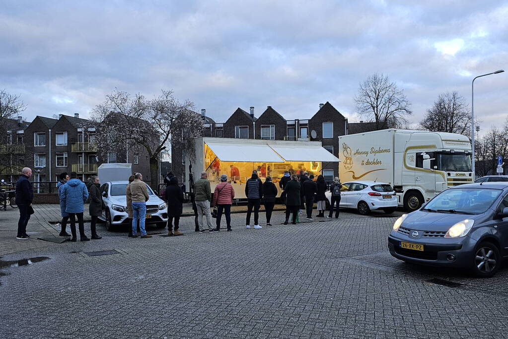 Oliebollen en appelflappen vinden gretig aftrek