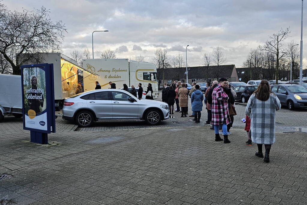 Oliebollen en appelflappen vinden gretig aftrek