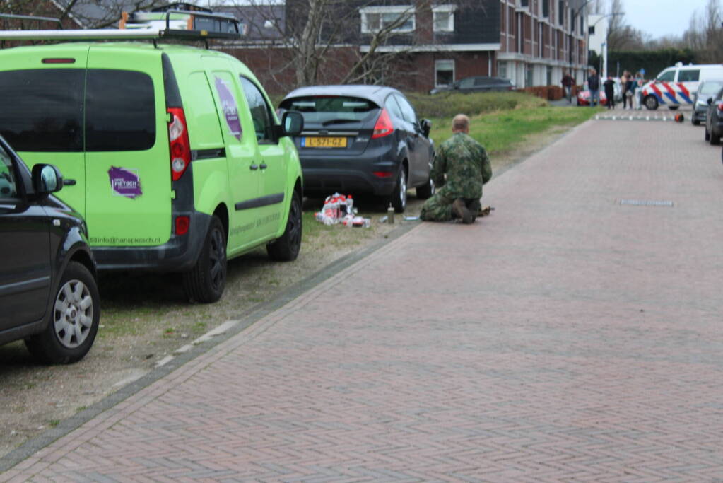 Straat afgezet na aantreffen vuurwerkbom