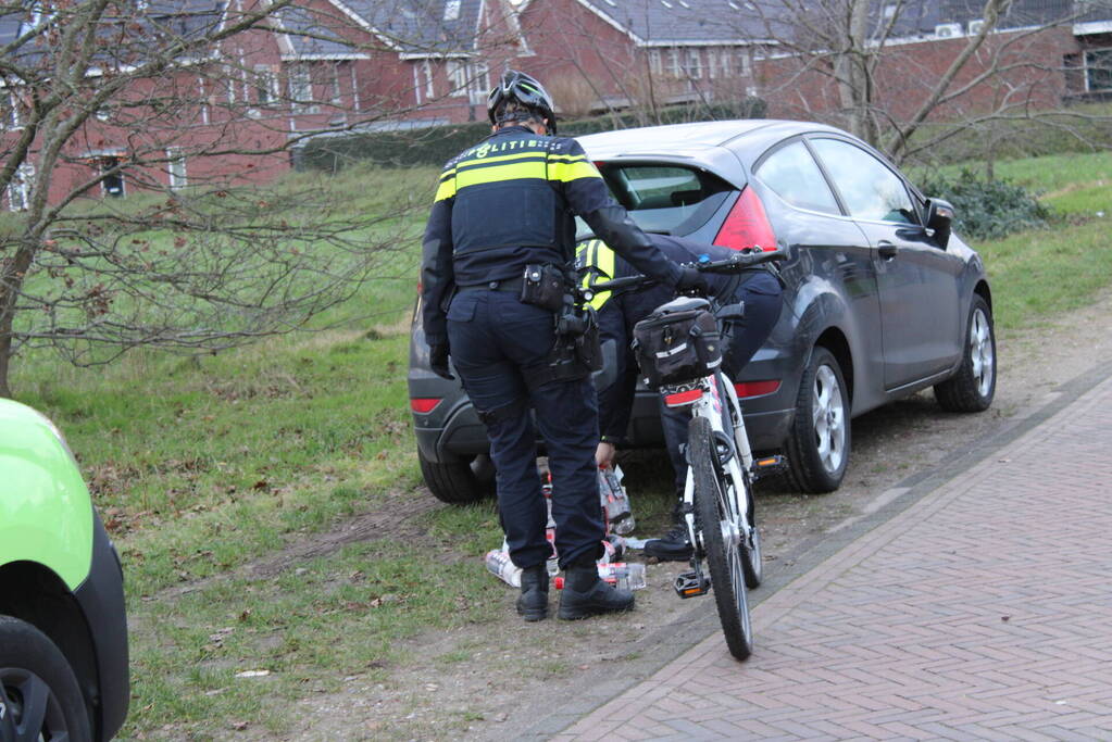 Straat afgezet na aantreffen vuurwerkbom