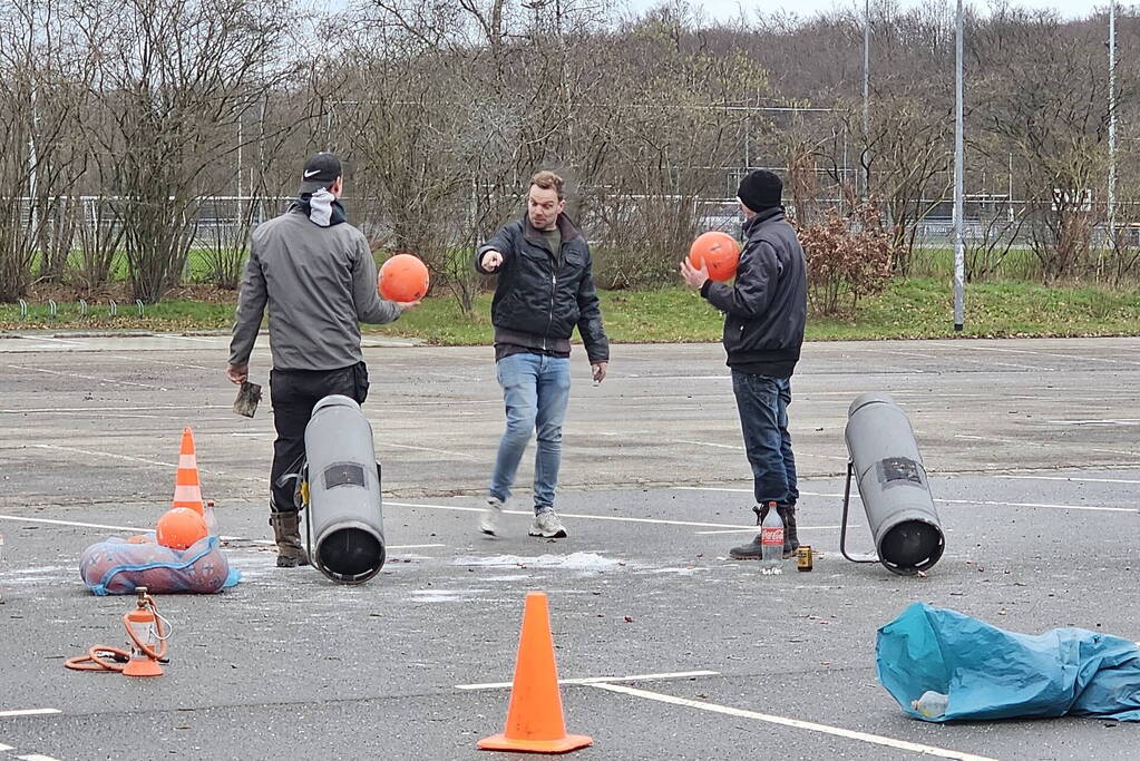 Carbidschieten trekt veel bekijks