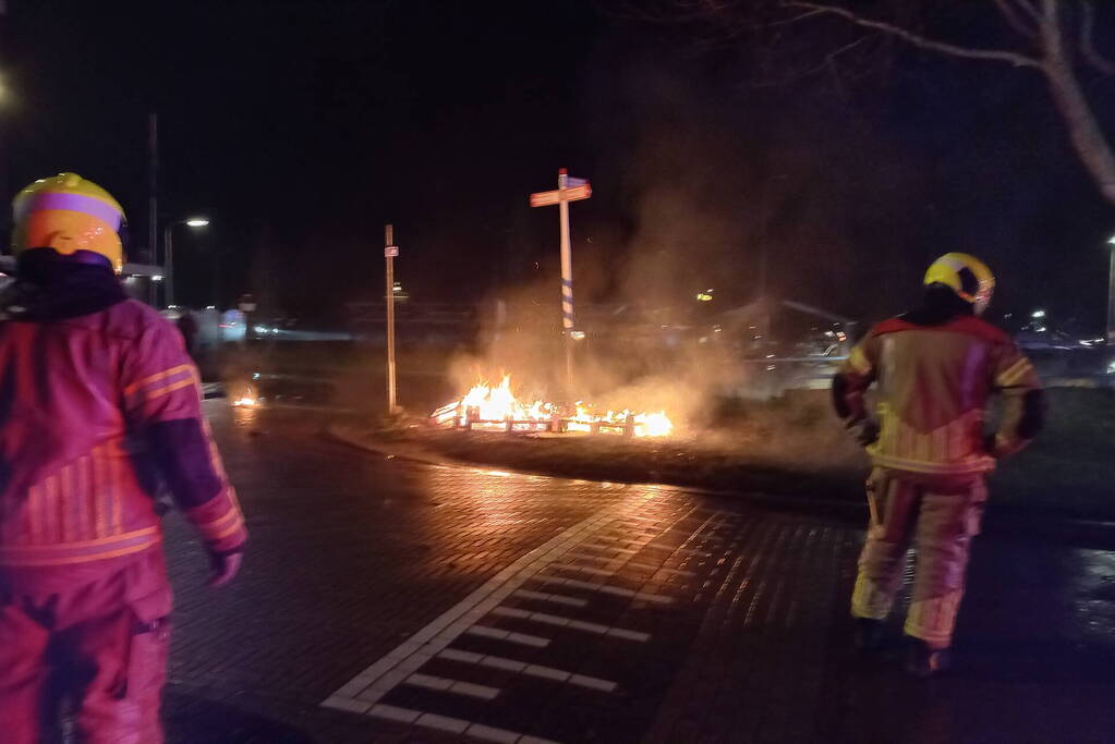 Buitenbrand geblust na sein veilig van politie