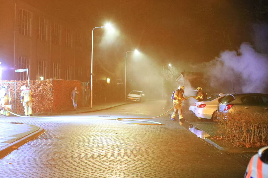 Auto verwoest door brand