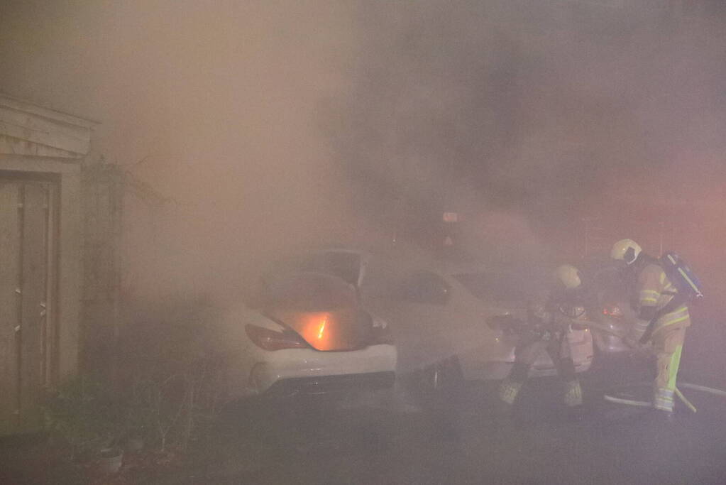 Auto verwoest door brand