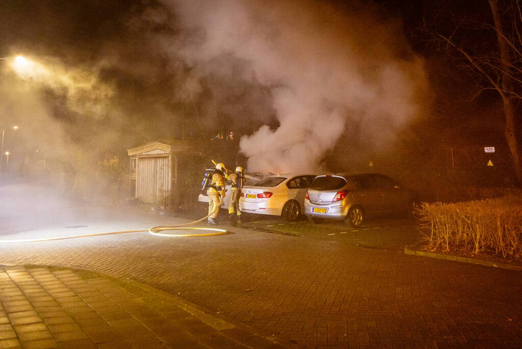 Auto verwoest door brand