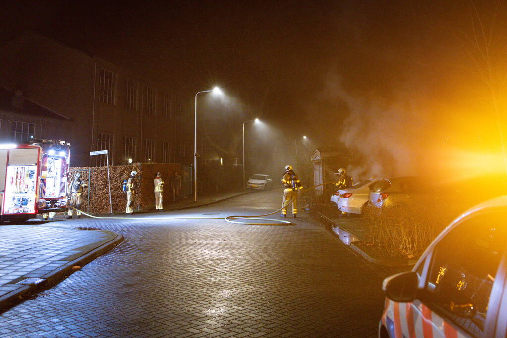 Auto verwoest door brand