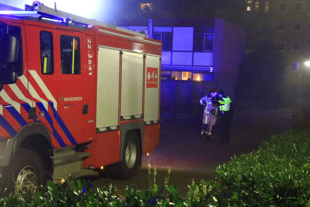 Poging tot in brand steken van vier voertuigen