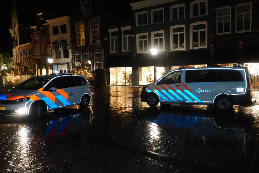 Grote politie-inzet na vernielingen en overlast in binnenstad