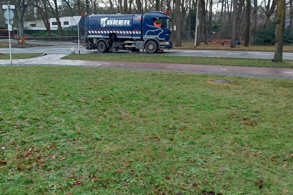 Weg afgesloten na ernstige aanrijding vanwege onderzoek