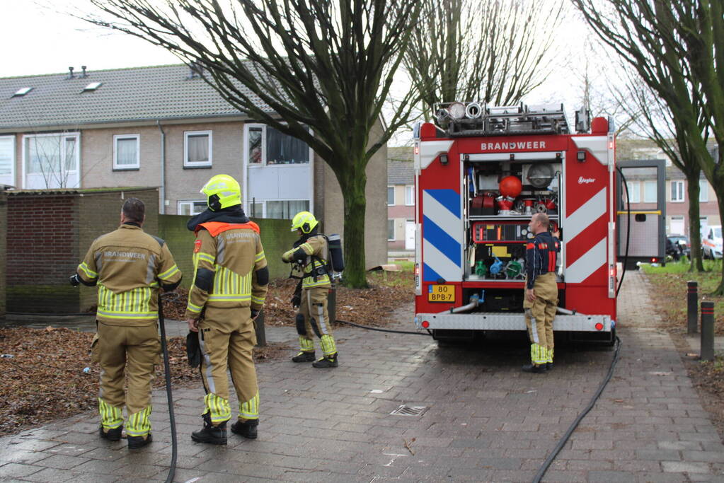 Uitslaande brand in schuur snel geblust