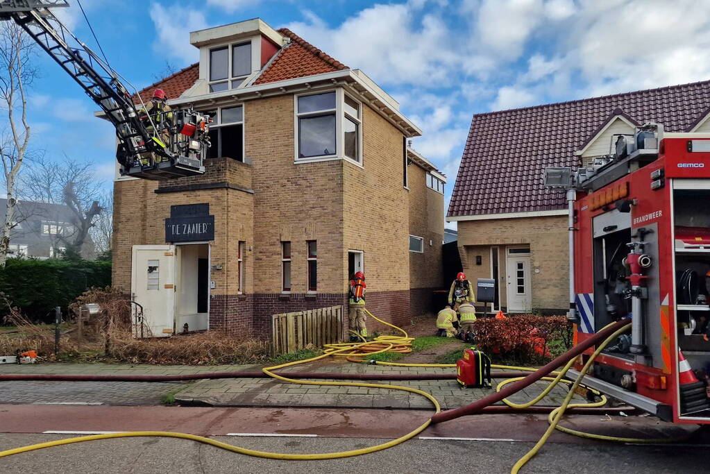 Dode bij felle brand in woning