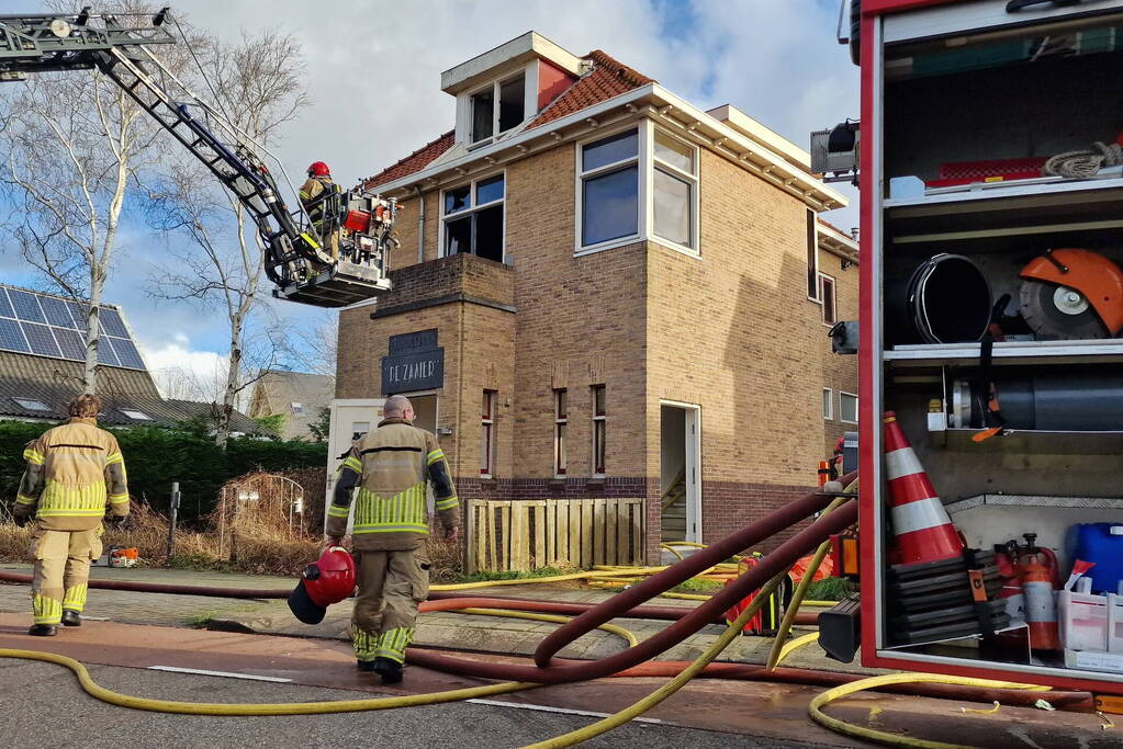 Dode bij felle brand in woning