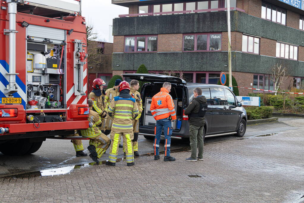 Explosief aangetroffen bij bedrijfspand