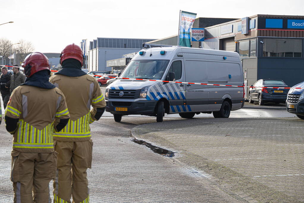 Explosief aangetroffen bij bedrijfspand