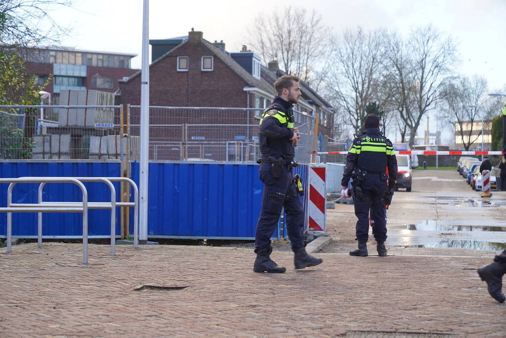 Jongen zwaargewond nadat vuurwerkbom naar hem wordt gegooid