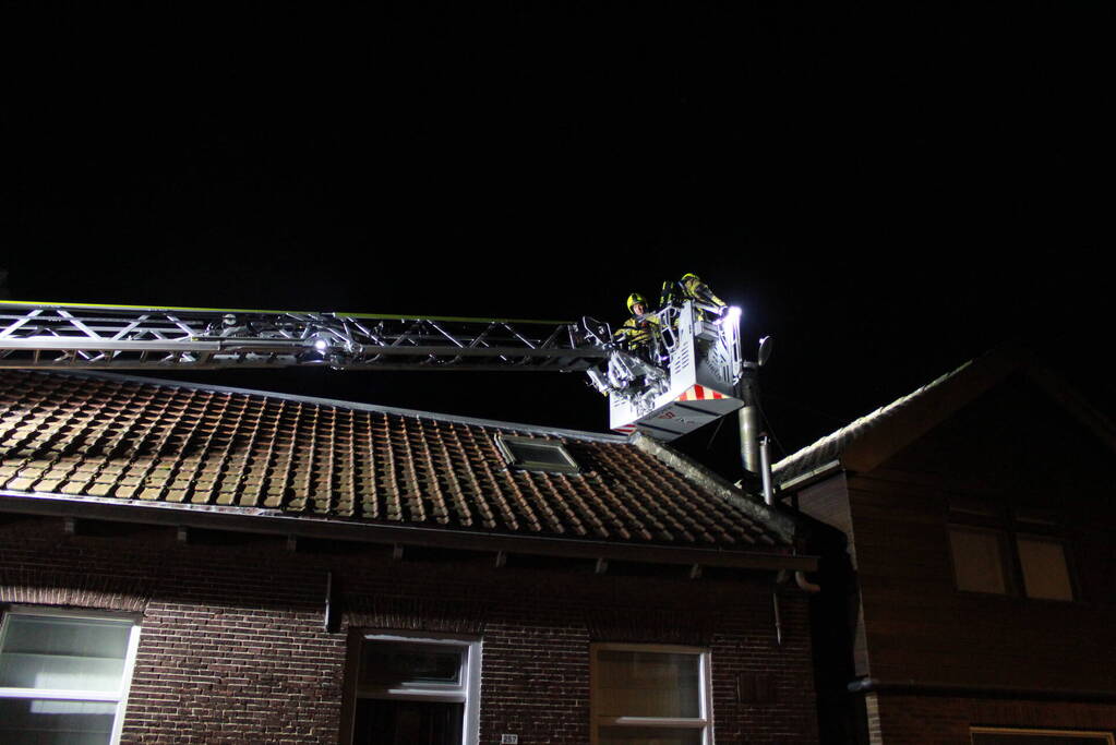 Schoorsteen geveegd na brand