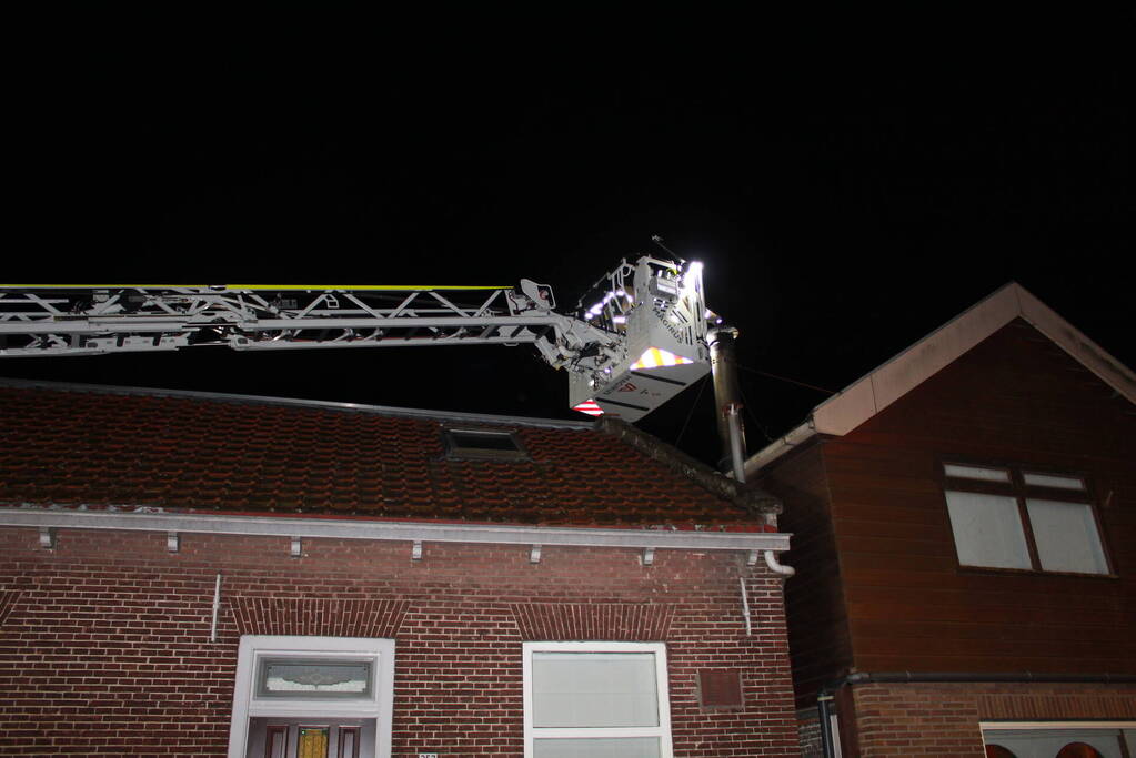 Schoorsteen geveegd na brand