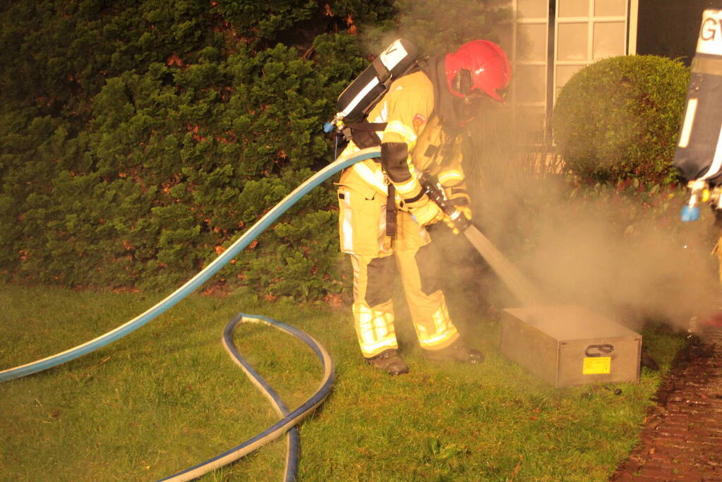 Kerstboombrand in woning snel onder controle