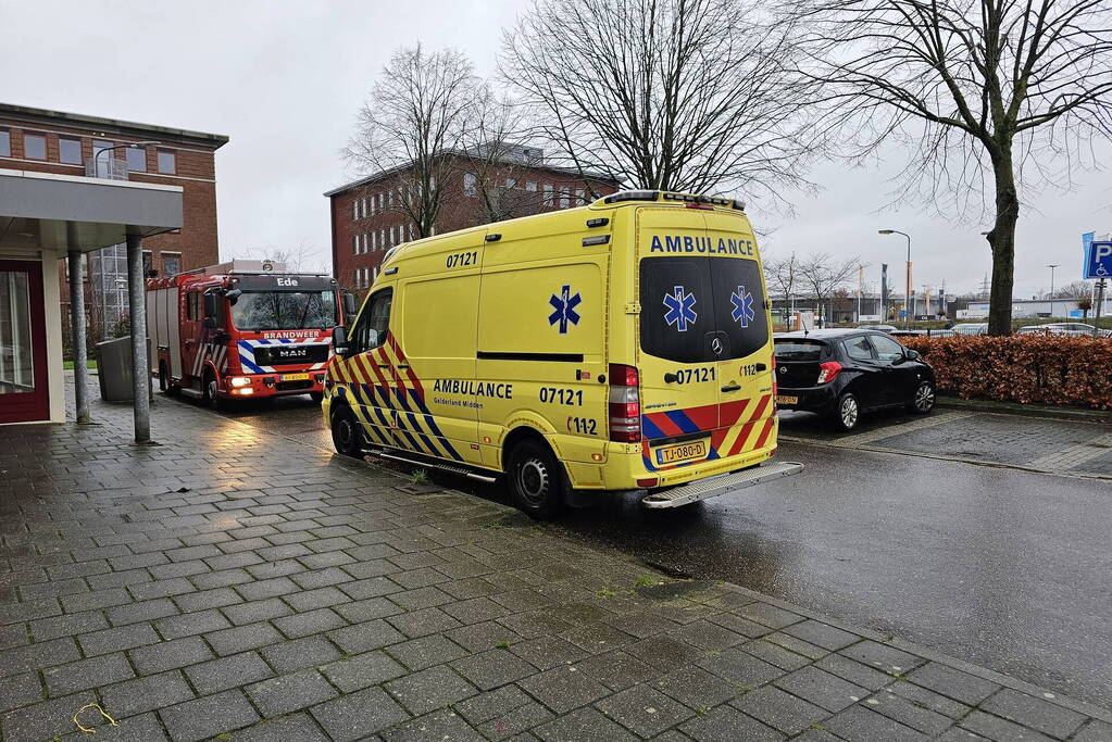 Persoon gewond na ongeval in woning