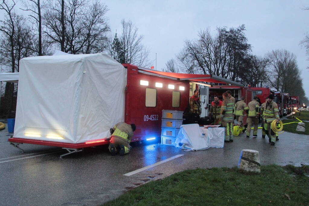 Meerdere brandweerpelotons ingezet bij zeer grote brand