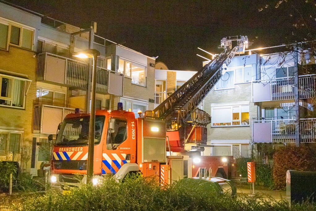 Bouwmateriaal dreigt van flat te waaien