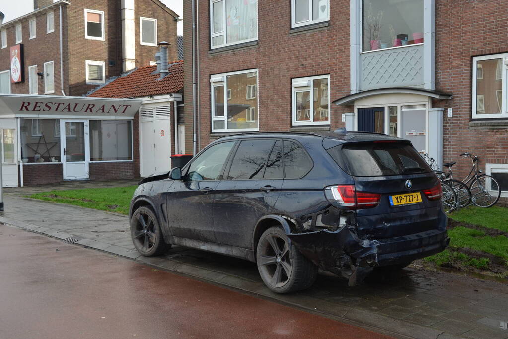 Politievoertuig betrokken bij ongeval tijdens achtervolging