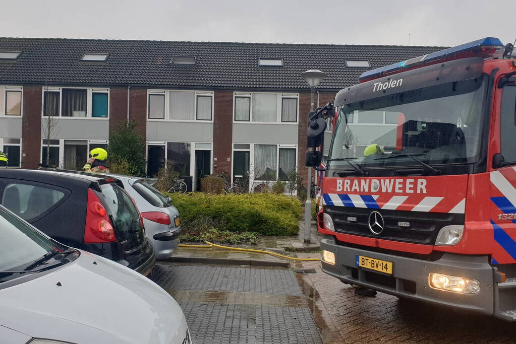 Bewoner gecontroleerd na brand op zolder