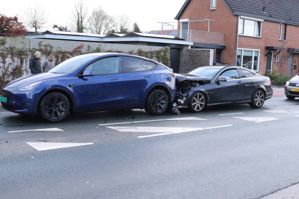 Drie voertuigen betrokken bij ongeval