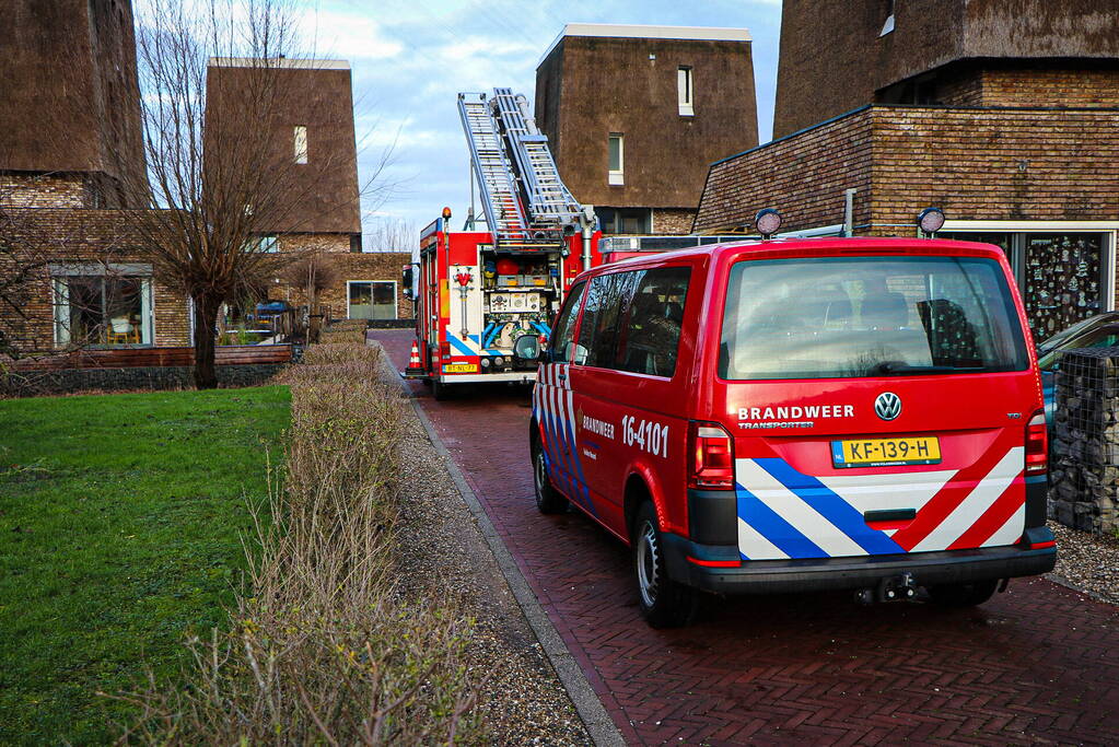 Kelder volgelopen met water door gesprongen waterleiding