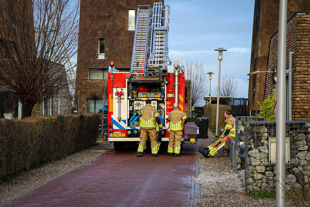 Kelder volgelopen met water door gesprongen waterleiding