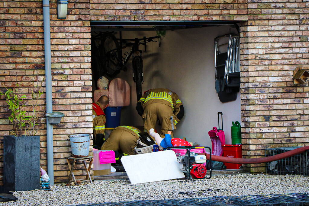 Kelder volgelopen met water door gesprongen waterleiding