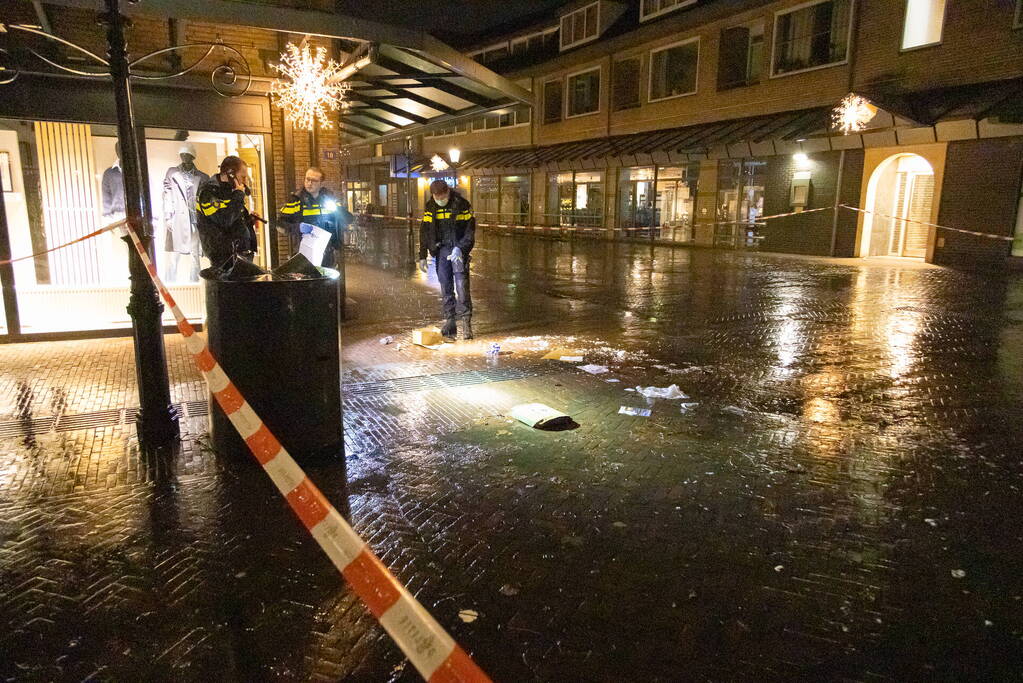 Persoon zwaargewond op straat aangetroffen