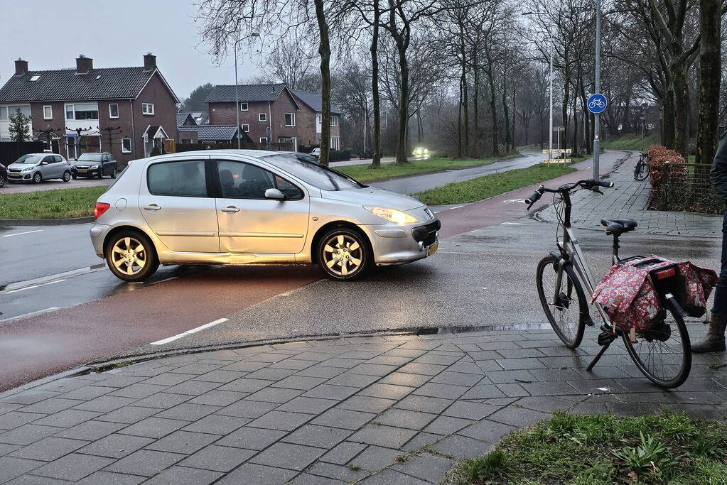 Fietser gewond bij botsing met automobilist