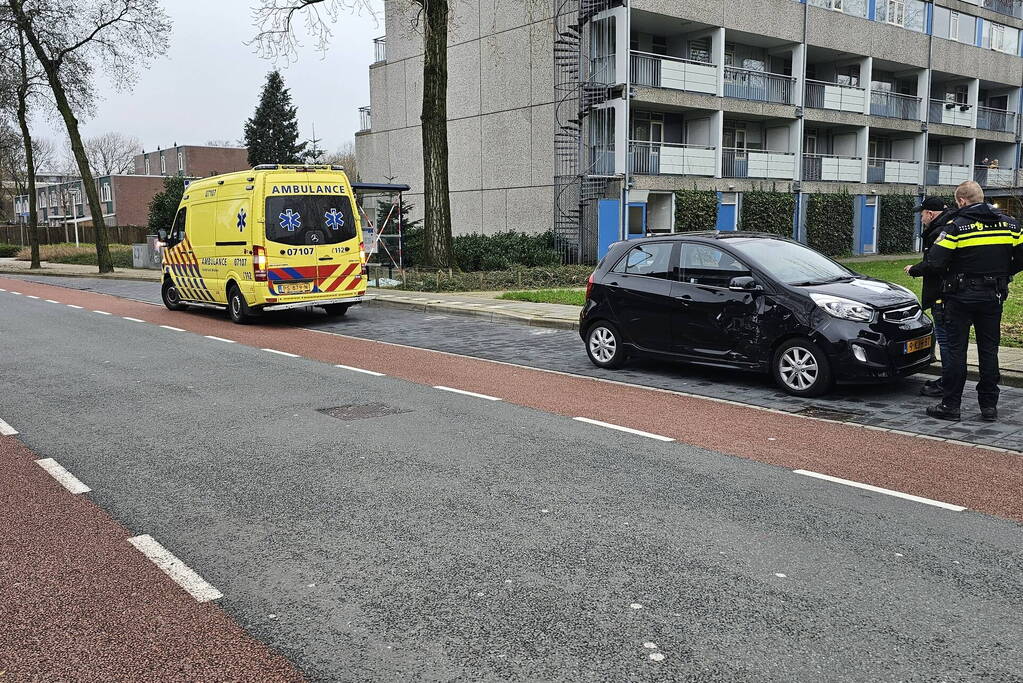 Automobilist ziet andere auto over het hoofd